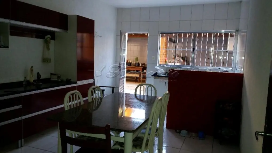 Casa com 3 quartos à venda, 165m2 em Vila Barth, Itapetininga - SP - imagem 3 Foto 3 de Casa com 3 quartos à venda, 165m2 em Vila Barth, Itapetininga - SP