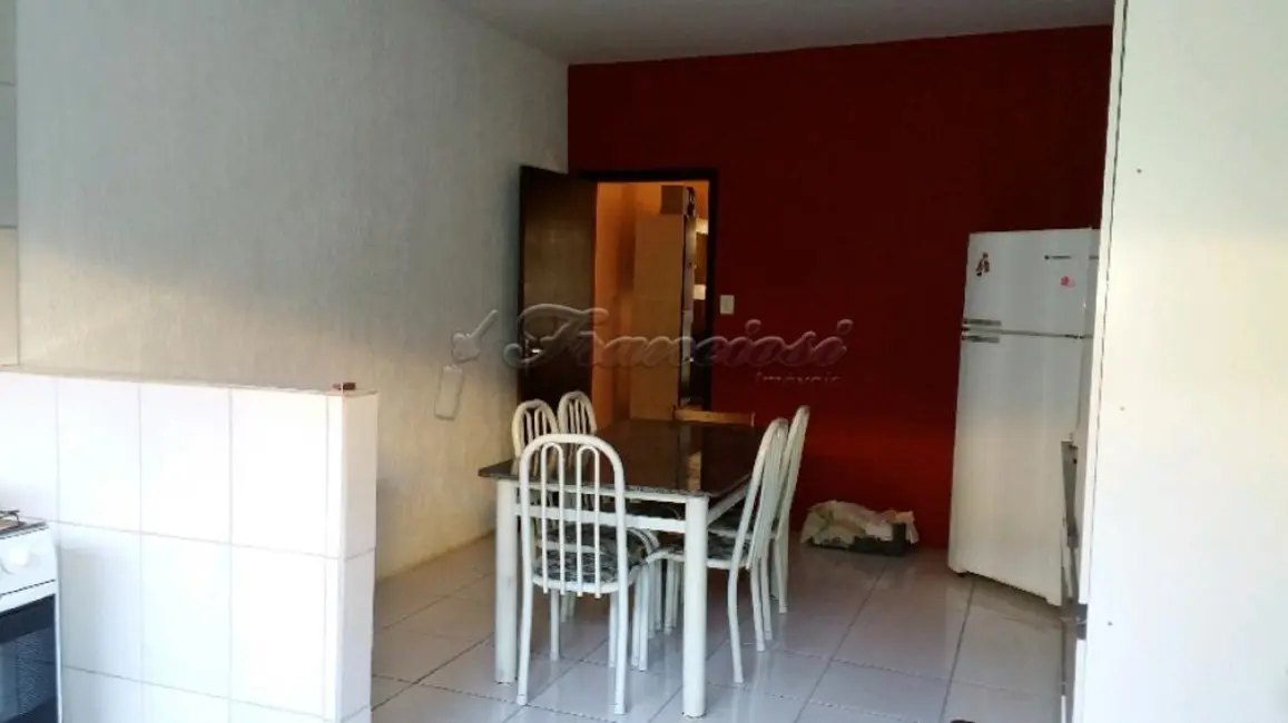 Casa com 3 quartos à venda, 165m2 em Vila Barth, Itapetininga - SP - imagem 5 Foto 5 de Casa com 3 quartos à venda, 165m2 em Vila Barth, Itapetininga - SP