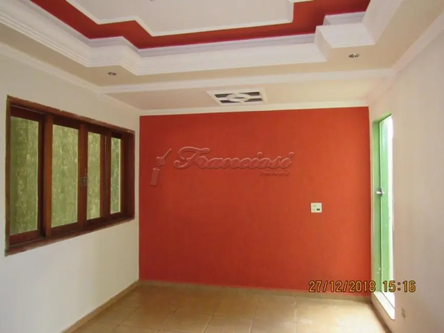 Casa com 3 quartos à venda, 150m2 em Jardim das Laranjeiras, Itapetininga - SP - imagem 1 Foto 1 de Casa com 3 quartos à venda, 150m2 em Jardim das Laranjeiras, Itapetininga - SP