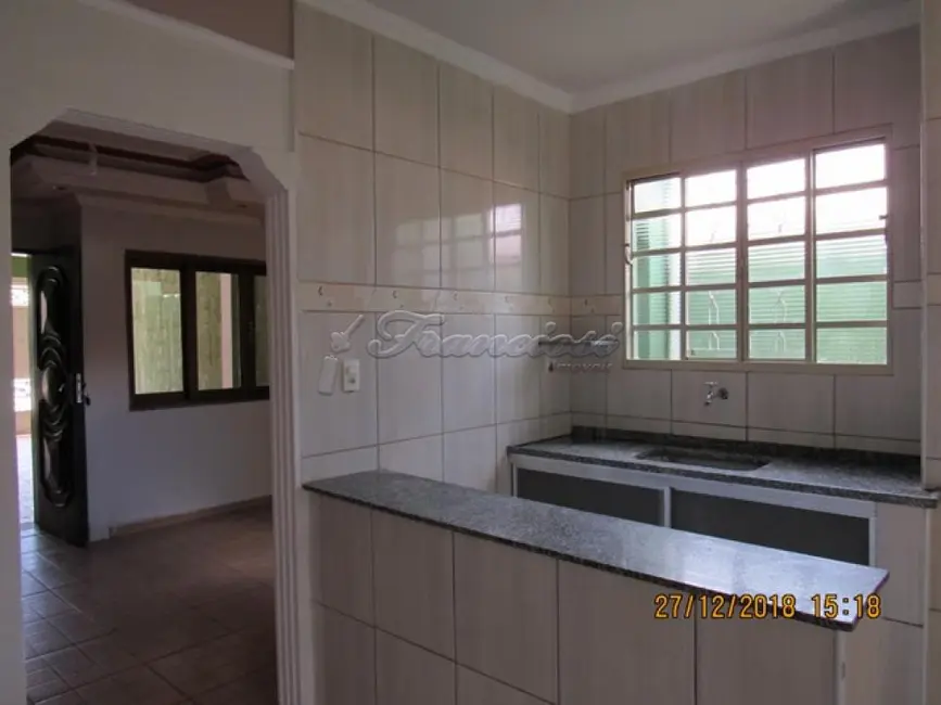 Casa com 3 quartos à venda, 150m2 em Jardim das Laranjeiras, Itapetininga - SP - imagem 8 Foto 8 de Casa com 3 quartos à venda, 150m2 em Jardim das Laranjeiras, Itapetininga - SP