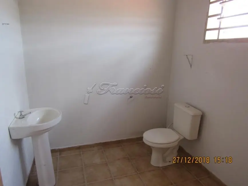 Casa com 3 quartos à venda, 150m2 em Jardim das Laranjeiras, Itapetininga - SP - imagem 6 Foto 6 de Casa com 3 quartos à venda, 150m2 em Jardim das Laranjeiras, Itapetininga - SP