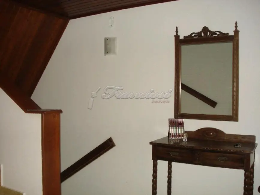 Casa com 3 quartos à venda, 200m2 em Vila Rosa, Itapetininga - SP - imagem 6 Foto 6 de Casa com 3 quartos à venda, 200m2 em Vila Rosa, Itapetininga - SP