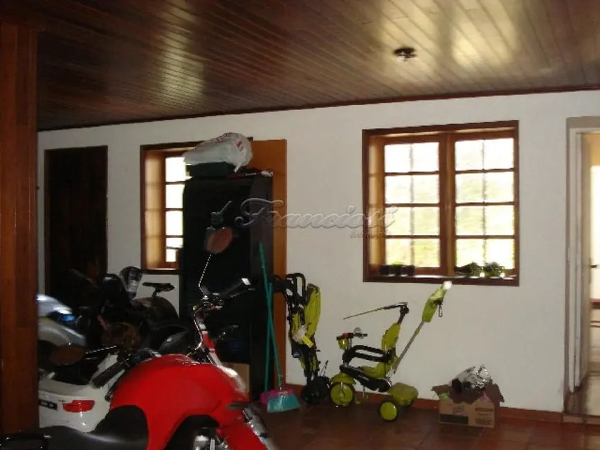 Foto 1 de Casa com 3 quartos à venda, 200m2 em Vila Rosa, Itapetininga - SP