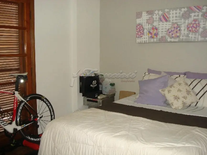 Casa com 3 quartos à venda, 200m2 em Vila Rosa, Itapetininga - SP - imagem 9 Foto 9 de Casa com 3 quartos à venda, 200m2 em Vila Rosa, Itapetininga - SP