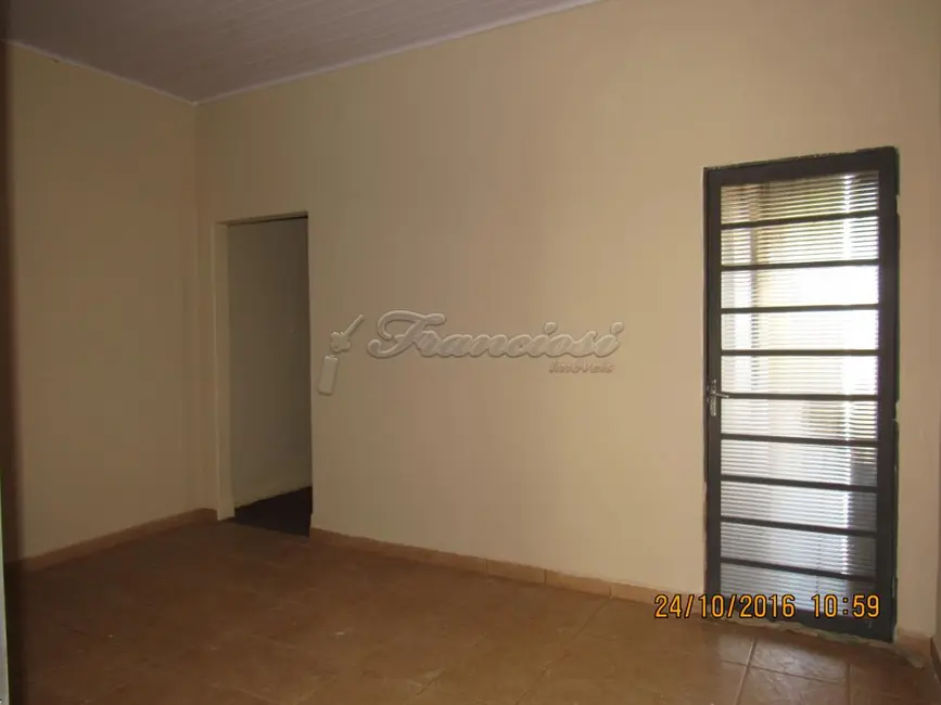 Foto 1 de Casa com 2 quartos à venda, 68m2 em Jardim Itália, Itapetininga - SP