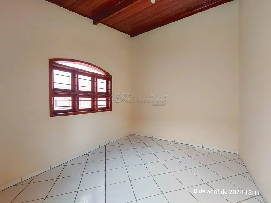 Casa com 4 quartos à venda, 147m2 em Vila Nova Itapetininga, Itapetininga - SP - imagem 3 Foto 3 de Casa com 4 quartos à venda, 147m2 em Vila Nova Itapetininga, Itapetininga - SP