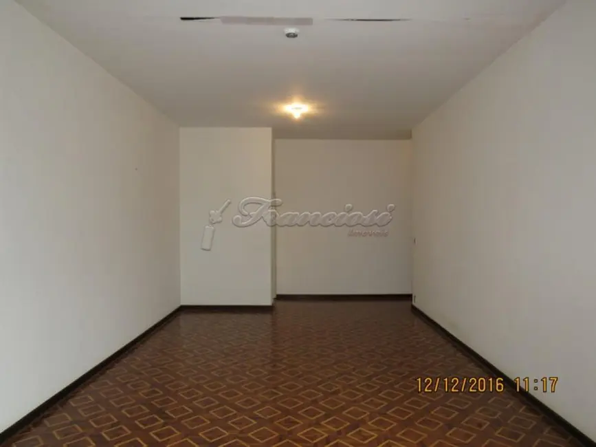 Casa com 4 quartos à venda, 448m2 em Vila Barth, Itapetininga - SP - imagem 6 Foto 6 de Casa com 4 quartos à venda, 448m2 em Vila Barth, Itapetininga - SP