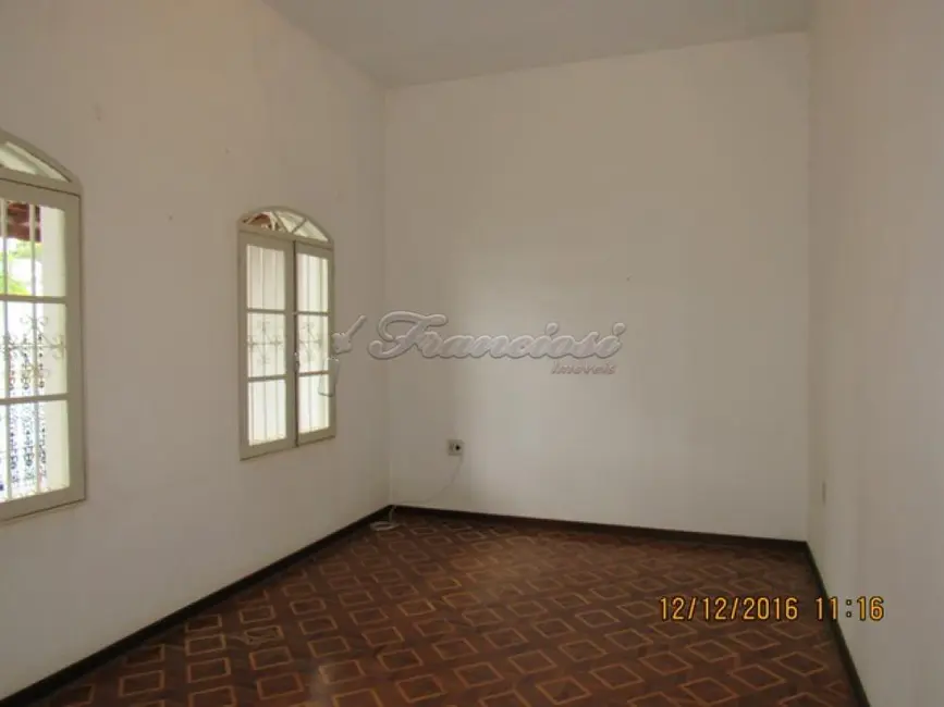 Casa com 4 quartos à venda, 448m2 em Vila Barth, Itapetininga - SP - imagem 4 Foto 4 de Casa com 4 quartos à venda, 448m2 em Vila Barth, Itapetininga - SP