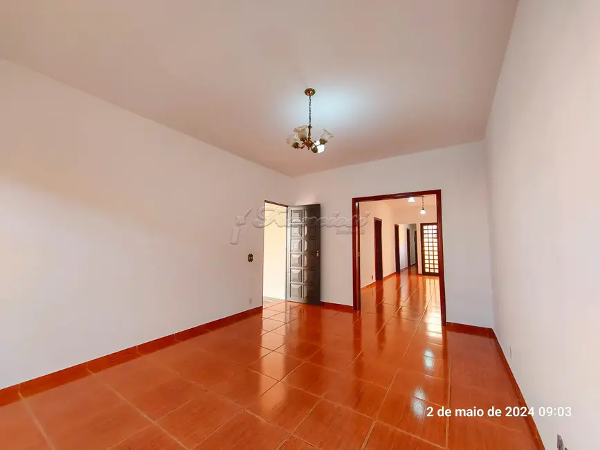 Foto 2 de Casa com 3 quartos à venda, 338m2 em Vila Reis, Itapetininga - SP