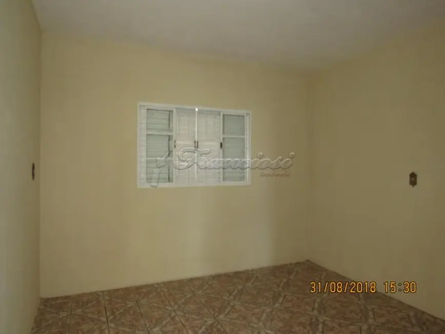 Casa com 2 quartos à venda, 79m2 em Jardim Bela Vista, Itapetininga - SP - imagem 4 Foto 4 de Casa com 2 quartos à venda, 79m2 em Jardim Bela Vista, Itapetininga - SP