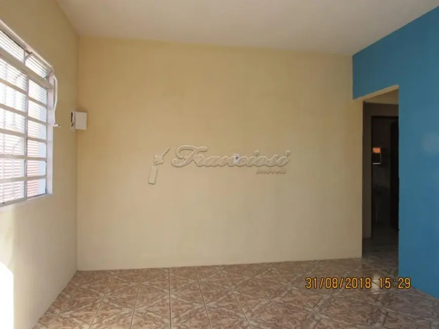 Foto 2 de Casa com 2 quartos à venda, 79m2 em Jardim Bela Vista, Itapetininga - SP