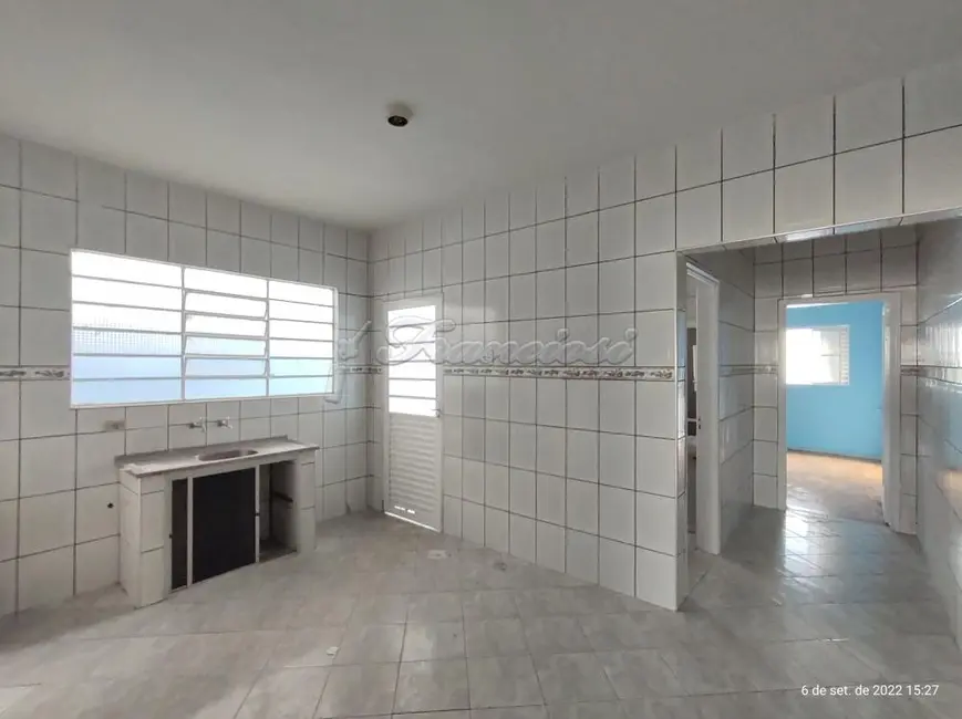 Casa com 2 quartos à venda, 159m2 em Centro, Itapetininga - SP - imagem 4 Foto 4 de Casa com 2 quartos à venda, 159m2 em Centro, Itapetininga - SP