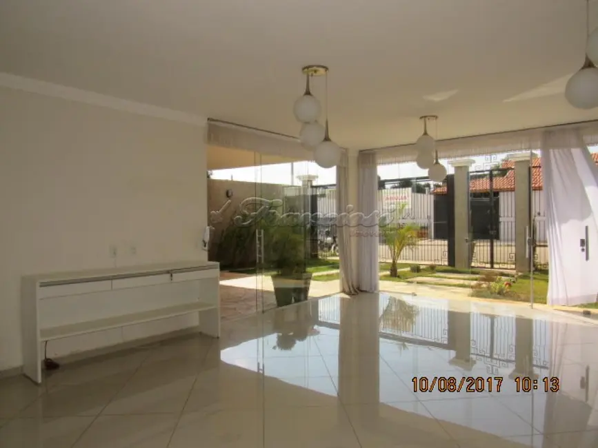 Casa com 3 quartos à venda, 290m2 em Jardim Colombo, Itapetininga - SP - imagem 5 Foto 5 de Casa com 3 quartos à venda, 290m2 em Jardim Colombo, Itapetininga - SP