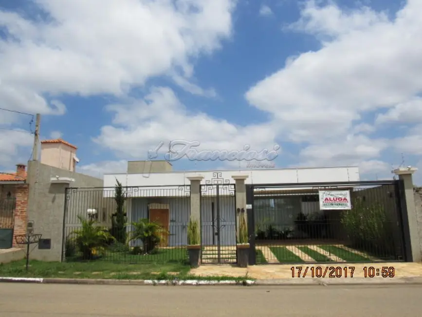 Foto 1 de Casa com 3 quartos à venda, 290m2 em Jardim Colombo, Itapetininga - SP