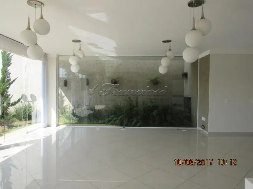Casa com 3 quartos à venda, 290m2 em Jardim Colombo, Itapetininga - SP - imagem 4 Foto 4 de Casa com 3 quartos à venda, 290m2 em Jardim Colombo, Itapetininga - SP