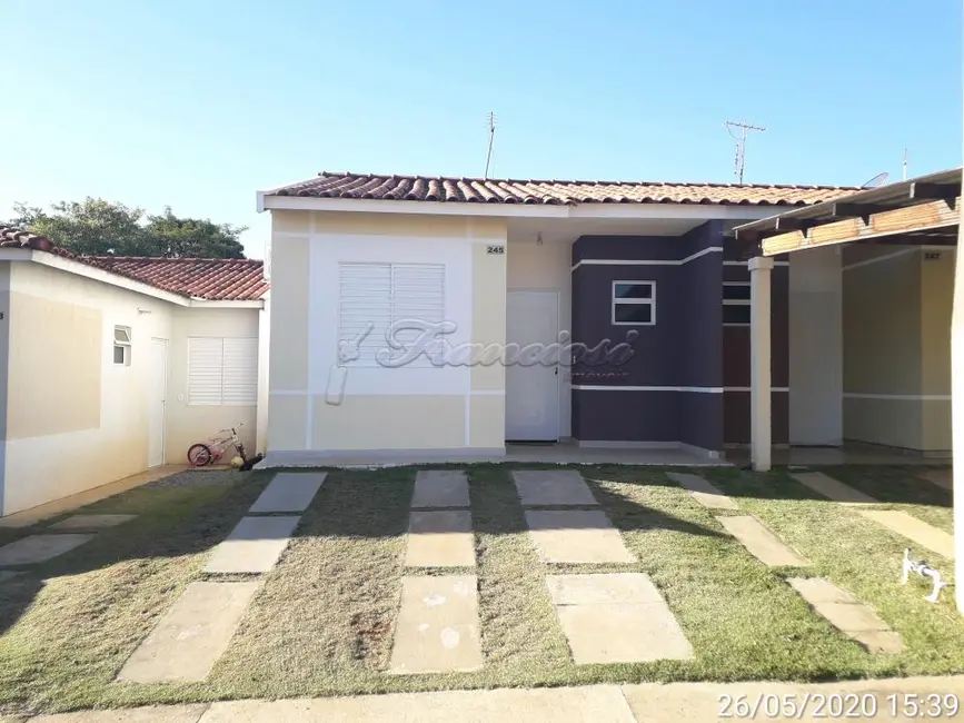 Foto 1 de Casa de Condomínio com 2 quartos à venda, 98m2 em Vila Progresso, Itapetininga - SP