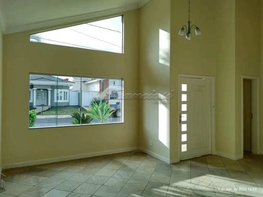 Foto 2 de Casa de Condomínio com 3 quartos à venda, 360m2 em Jardim Marabá, Itapetininga - SP