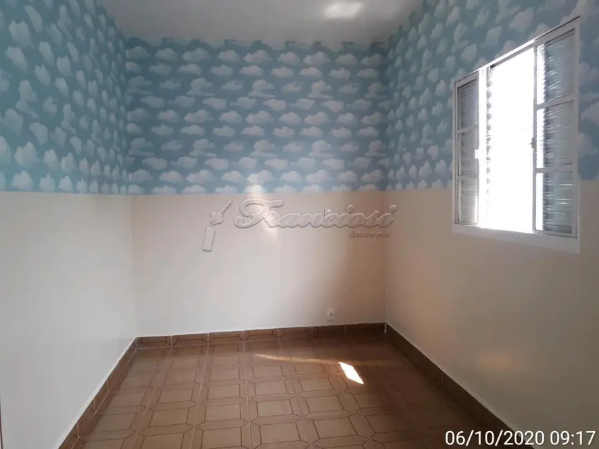 Chácara com 3 quartos à venda, 210m2 em Estância Conceição, Itapetininga - SP - imagem 6 Foto 6 de Chácara com 3 quartos à venda, 210m2 em Estância Conceição, Itapetininga - SP