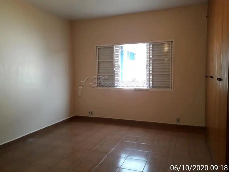 Chácara com 3 quartos à venda, 210m2 em Estância Conceição, Itapetininga - SP - imagem 7 Foto 7 de Chácara com 3 quartos à venda, 210m2 em Estância Conceição, Itapetininga - SP