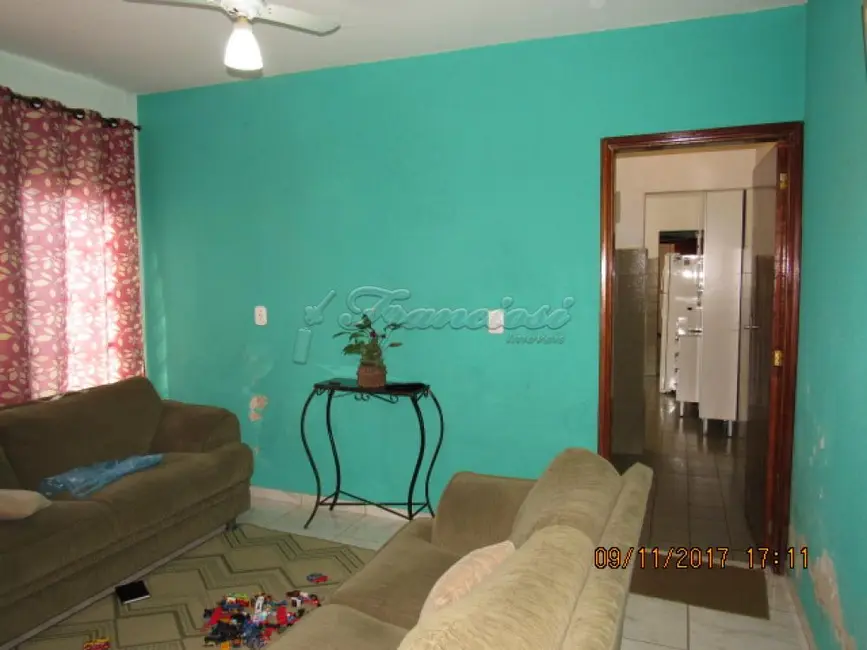 Casa com 3 quartos à venda, 280m2 em Vila Santana, Itapetininga - SP - imagem 4 Foto 4 de Casa com 3 quartos à venda, 280m2 em Vila Santana, Itapetininga - SP