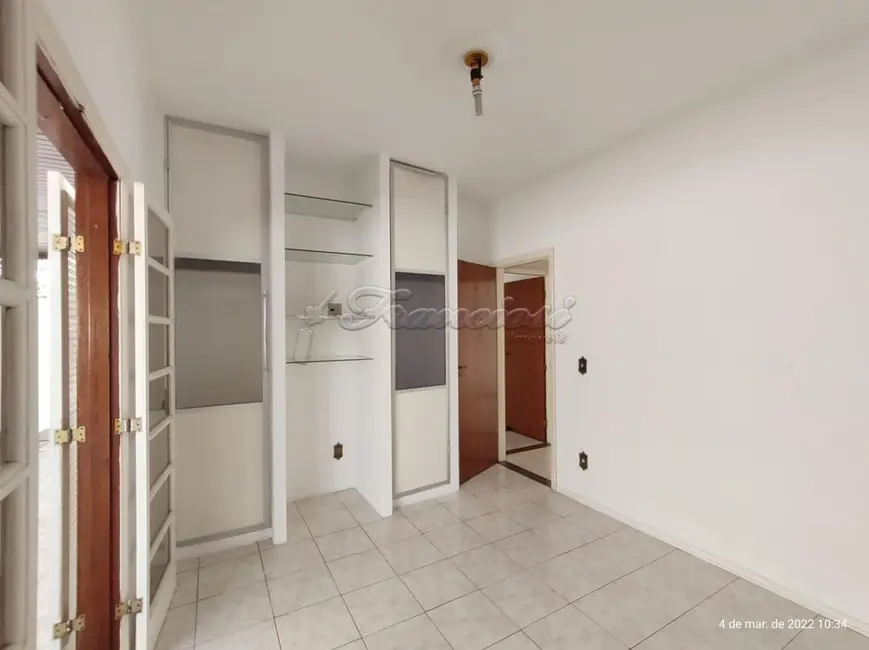 Casa com 3 quartos à venda, 160m2 em Vila Barth, Itapetininga - SP - imagem 6 Foto 6 de Casa com 3 quartos à venda, 160m2 em Vila Barth, Itapetininga - SP