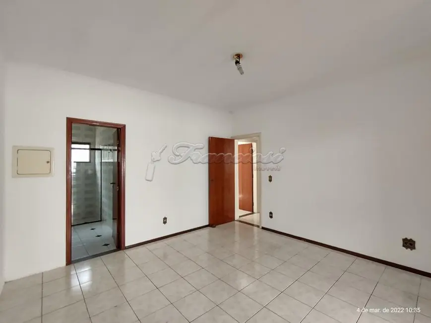 Casa com 3 quartos à venda, 160m2 em Vila Barth, Itapetininga - SP - imagem 8 Foto 8 de Casa com 3 quartos à venda, 160m2 em Vila Barth, Itapetininga - SP