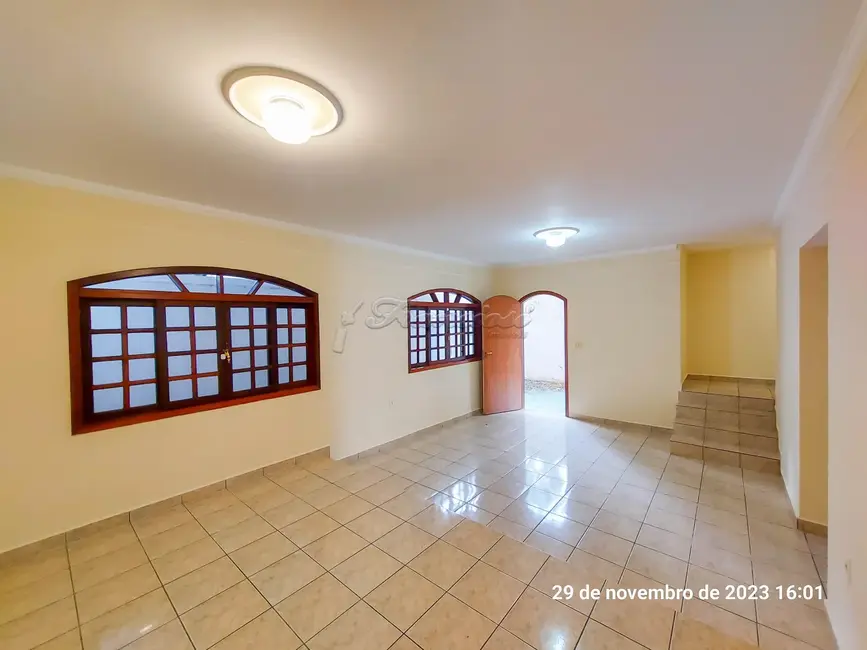 Foto 2 de Casa com 3 quartos à venda, 196m2 em Vila Nastri, Itapetininga - SP