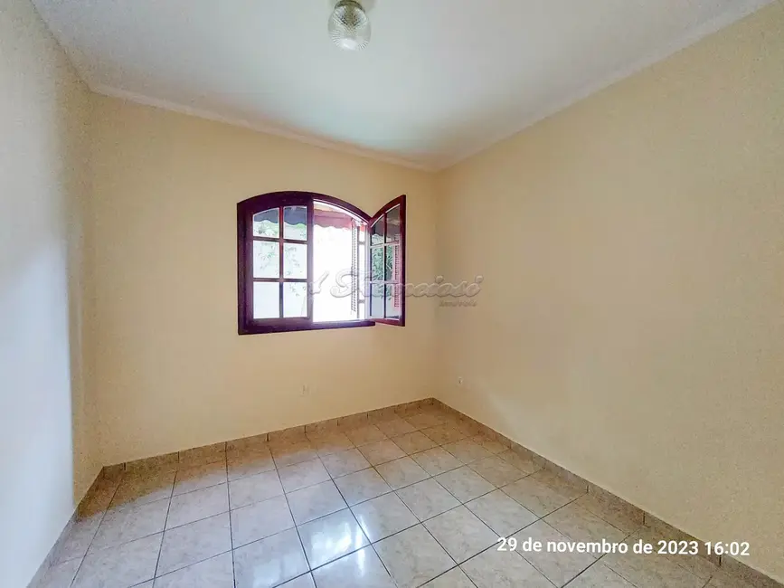 Casa com 3 quartos à venda, 196m2 em Vila Nastri, Itapetininga - SP - imagem 4 Foto 4 de Casa com 3 quartos à venda, 196m2 em Vila Nastri, Itapetininga - SP
