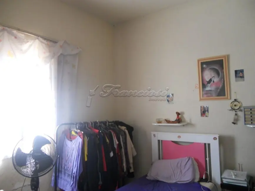 Casa com 2 quartos à venda, 71m2 em Centro, Itapetininga - SP - imagem 5 Foto 5 de Casa com 2 quartos à venda, 71m2 em Centro, Itapetininga - SP