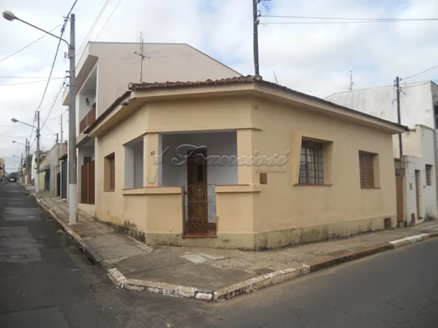 Foto 1 de Casa com 2 quartos à venda, 71m2 em Centro, Itapetininga - SP