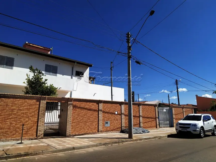Foto 1 de Casa com 3 quartos à venda, 300m2 em Itapetininga - SP