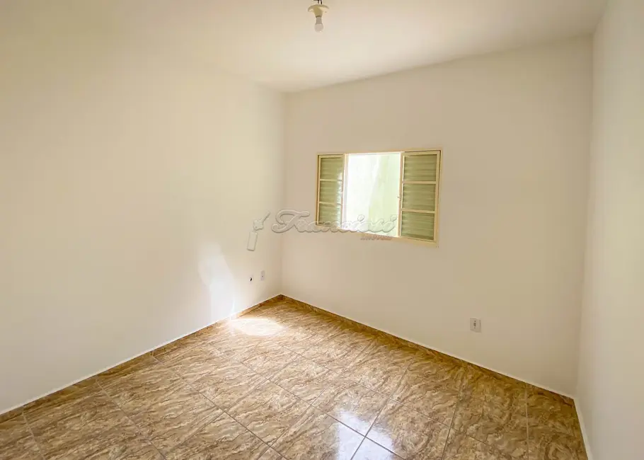Foto 7 de Casa com 4 quartos à venda, 166m2 em Itapetininga - SP