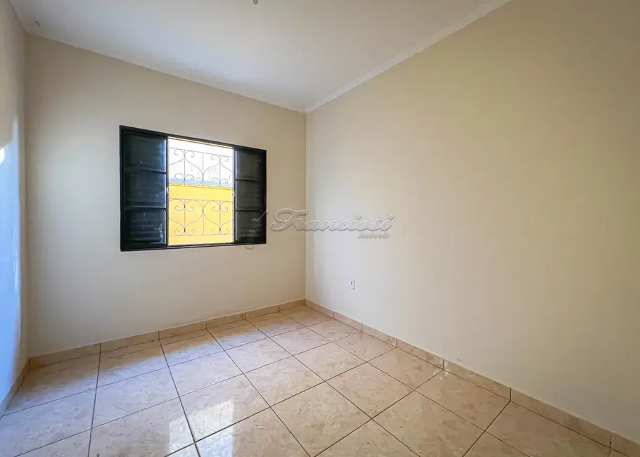 Foto 2 de Casa com 2 quartos à venda, 120m2 em Vila Nova Itapetininga, Itapetininga - SP