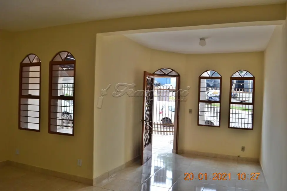 Foto 2 de Casa com 2 quartos à venda, 133m2 em Vila Nova Itapetininga, Itapetininga - SP