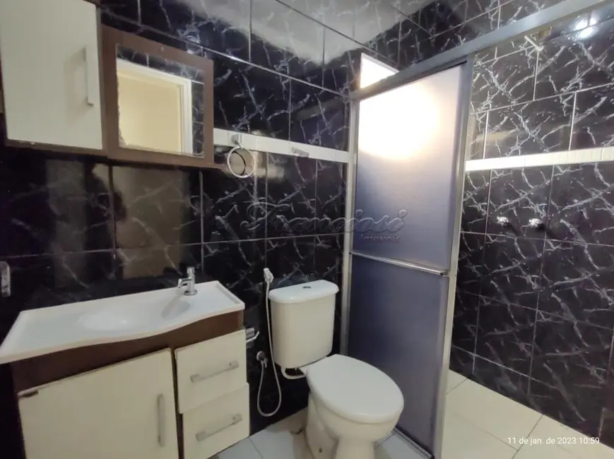 Casa com 2 quartos à venda, 79m2 em Vila Nastri, Itapetininga - SP - imagem 4 Foto 4 de Casa com 2 quartos à venda, 79m2 em Vila Nastri, Itapetininga - SP