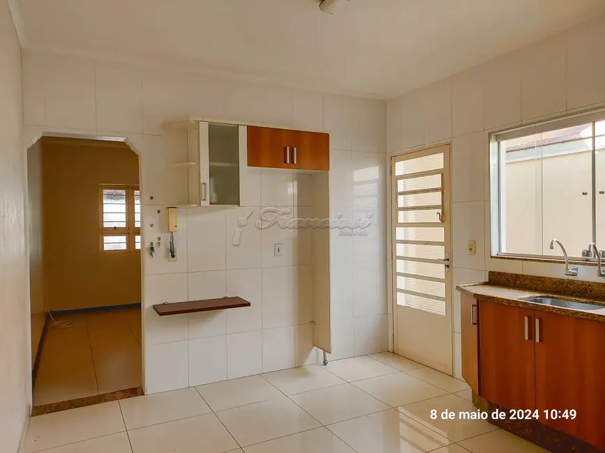 Casa com 3 quartos à venda, 190m2 em Vila Barth, Itapetininga - SP - imagem 4 Foto 4 de Casa com 3 quartos à venda, 190m2 em Vila Barth, Itapetininga - SP