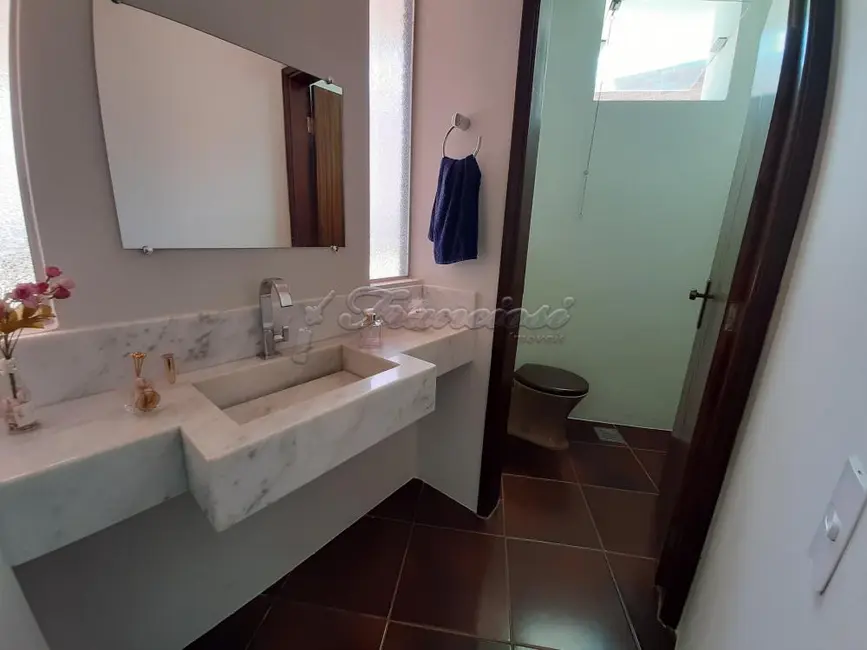 Casa com 3 quartos à venda, 435m2 em Vila Rosa, Itapetininga - SP - imagem 4 Foto 4 de Casa com 3 quartos à venda, 435m2 em Vila Rosa, Itapetininga - SP
