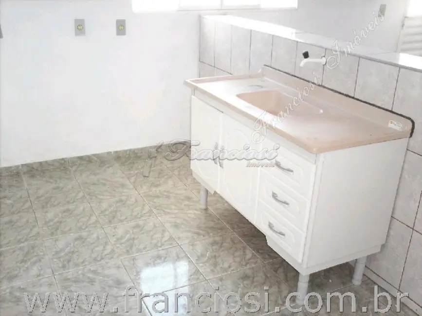 Casa com 2 quartos à venda, 150m2 em Vila Nastri, Itapetininga - SP - imagem 3 Foto 3 de Casa com 2 quartos à venda, 150m2 em Vila Nastri, Itapetininga - SP