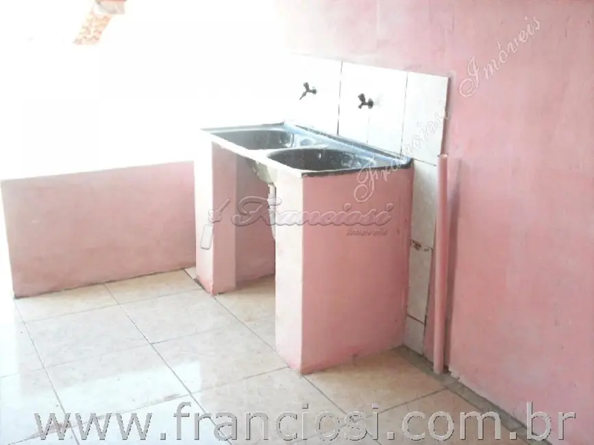 Casa com 2 quartos à venda, 150m2 em Vila Nastri, Itapetininga - SP - imagem 7 Foto 7 de Casa com 2 quartos à venda, 150m2 em Vila Nastri, Itapetininga - SP