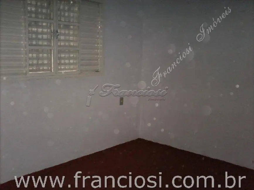 Casa com 2 quartos à venda, 150m2 em Vila Nastri, Itapetininga - SP - imagem 5 Foto 5 de Casa com 2 quartos à venda, 150m2 em Vila Nastri, Itapetininga - SP