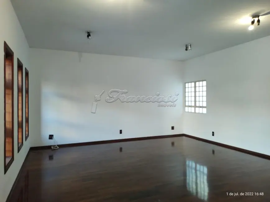 Foto 1 de Casa de Condomínio com 3 quartos à venda, 240m2 em Vila Aparecida, Itapetininga - SP