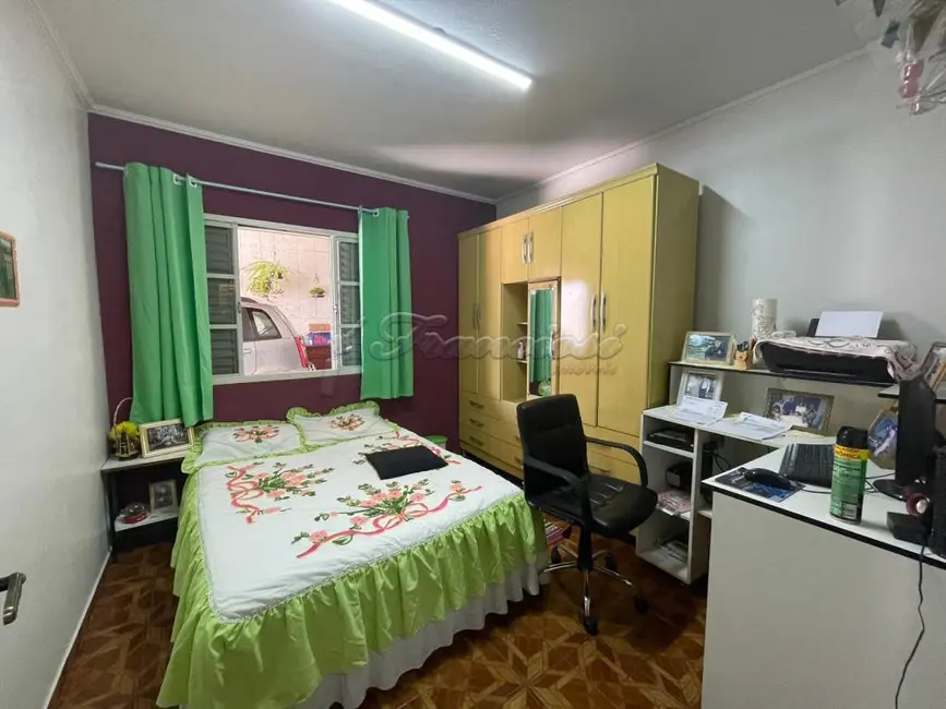 Casa com 3 quartos à venda, 210m2 em Vila Nova Itapetininga, Itapetininga - SP - imagem 6 Foto 6 de Casa com 3 quartos à venda, 210m2 em Vila Nova Itapetininga, Itapetininga - SP