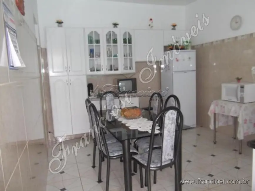 Casa com 5 quartos à venda, 180m2 em Vila Vendramini, Itapetininga - SP - imagem 3 Foto 3 de Casa com 5 quartos à venda, 180m2 em Vila Vendramini, Itapetininga - SP