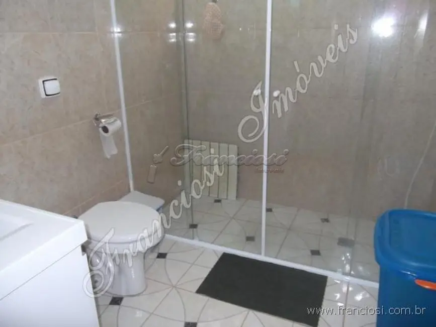 Casa com 5 quartos à venda, 180m2 em Vila Vendramini, Itapetininga - SP - imagem 5 Foto 5 de Casa com 5 quartos à venda, 180m2 em Vila Vendramini, Itapetininga - SP