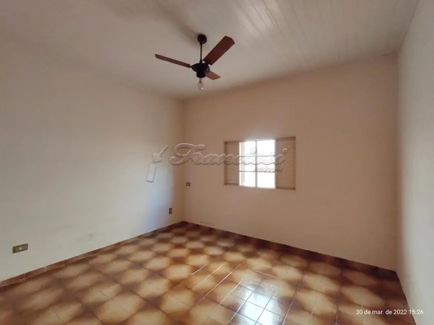 Casa com 3 quartos à venda, 405m2 em Centro, Itapetininga - SP - imagem 4 Foto 4 de Casa com 3 quartos à venda, 405m2 em Centro, Itapetininga - SP
