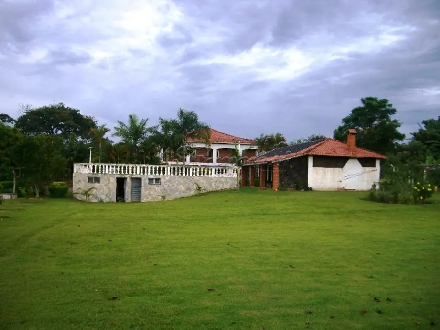 Foto 1 de Fazenda / Haras com 4 quartos à venda, 5000m2 em Itapetininga - SP