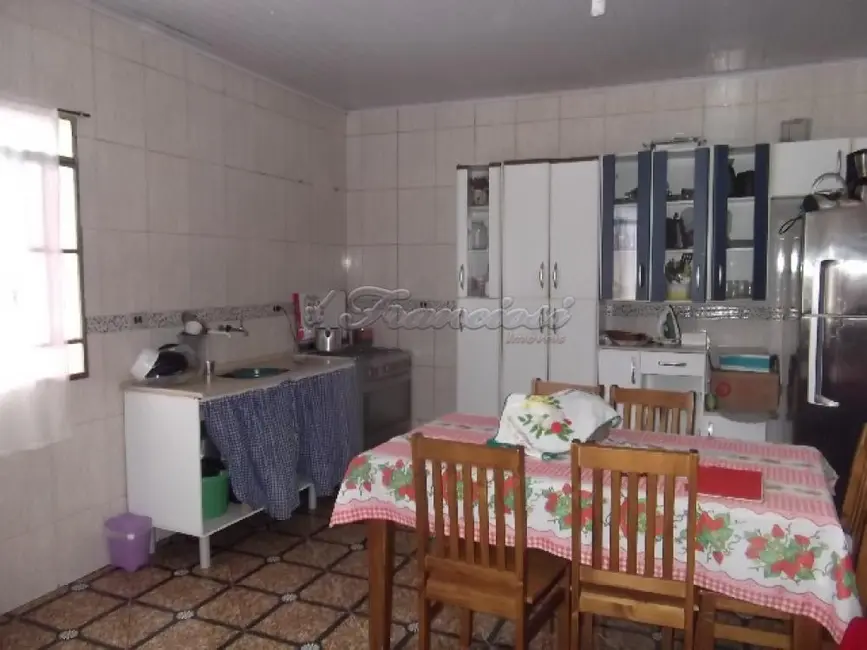 Casa com 3 quartos à venda, 90m2 em Jardim Monte Santo, Itapetininga - SP - imagem 4 Foto 4 de Casa com 3 quartos à venda, 90m2 em Jardim Monte Santo, Itapetininga - SP