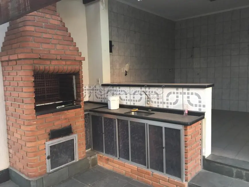 Casa com 4 quartos à venda, 280m2 em Jardim Leocádia, Sorocaba - SP - imagem 9 Foto 9 de Casa com 4 quartos à venda, 280m2 em Jardim Leocádia, Sorocaba - SP