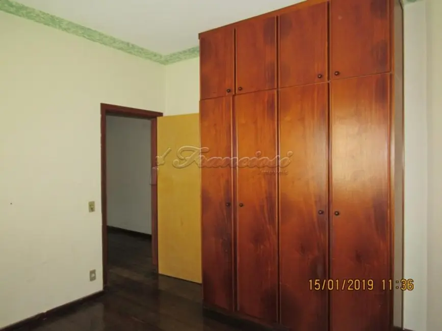 Casa com 4 quartos à venda, 450m2 em Vila Barth, Itapetininga - SP - imagem 9 Foto 9 de Casa com 4 quartos à venda, 450m2 em Vila Barth, Itapetininga - SP