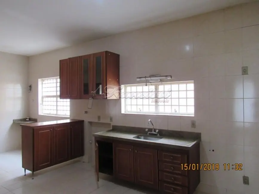 Casa com 4 quartos à venda, 450m2 em Vila Barth, Itapetininga - SP - imagem 4 Foto 4 de Casa com 4 quartos à venda, 450m2 em Vila Barth, Itapetininga - SP